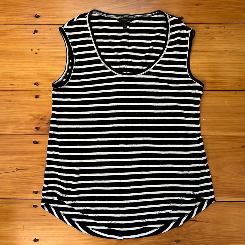Banana Republic Womens Linen/Cotton Blend Blouse. Size S. Black/White Stripes.